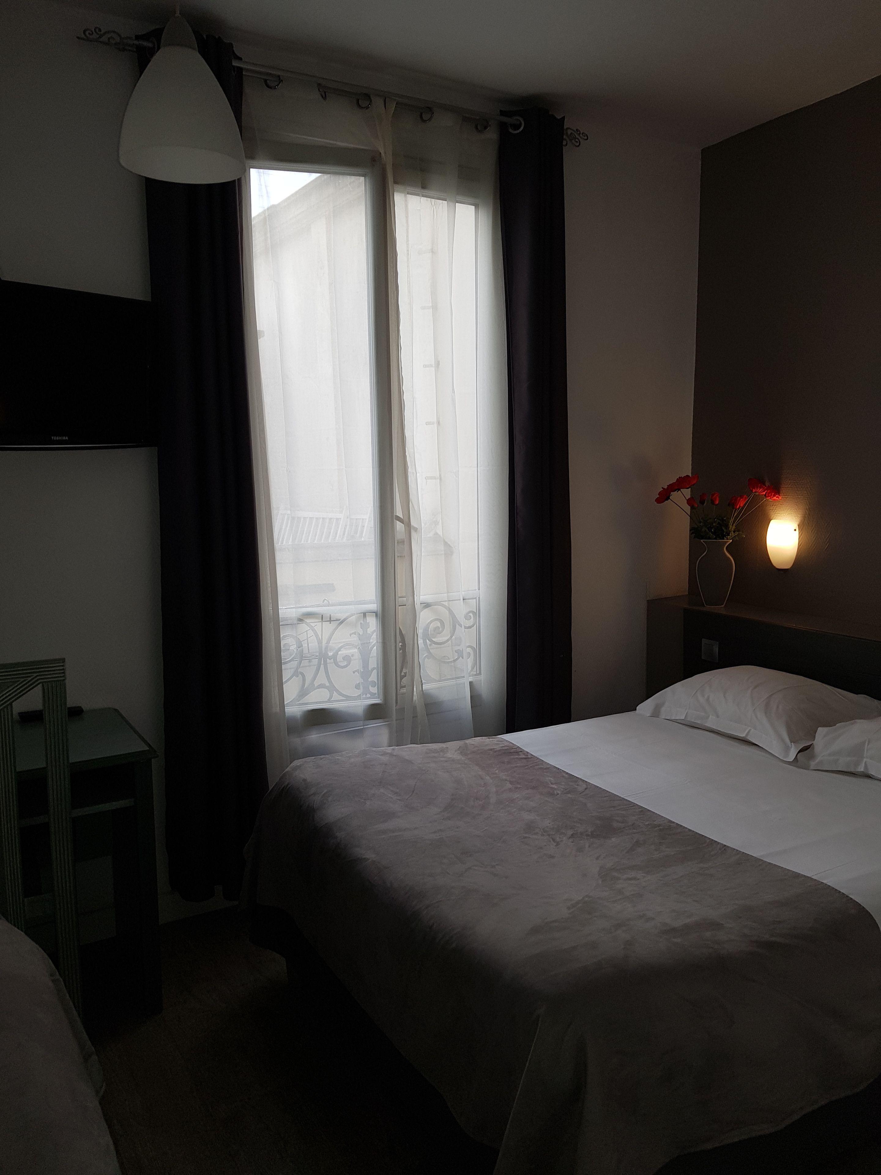 Hotel Le Saint-Hubert - Gare De Lyon Bastille 3*