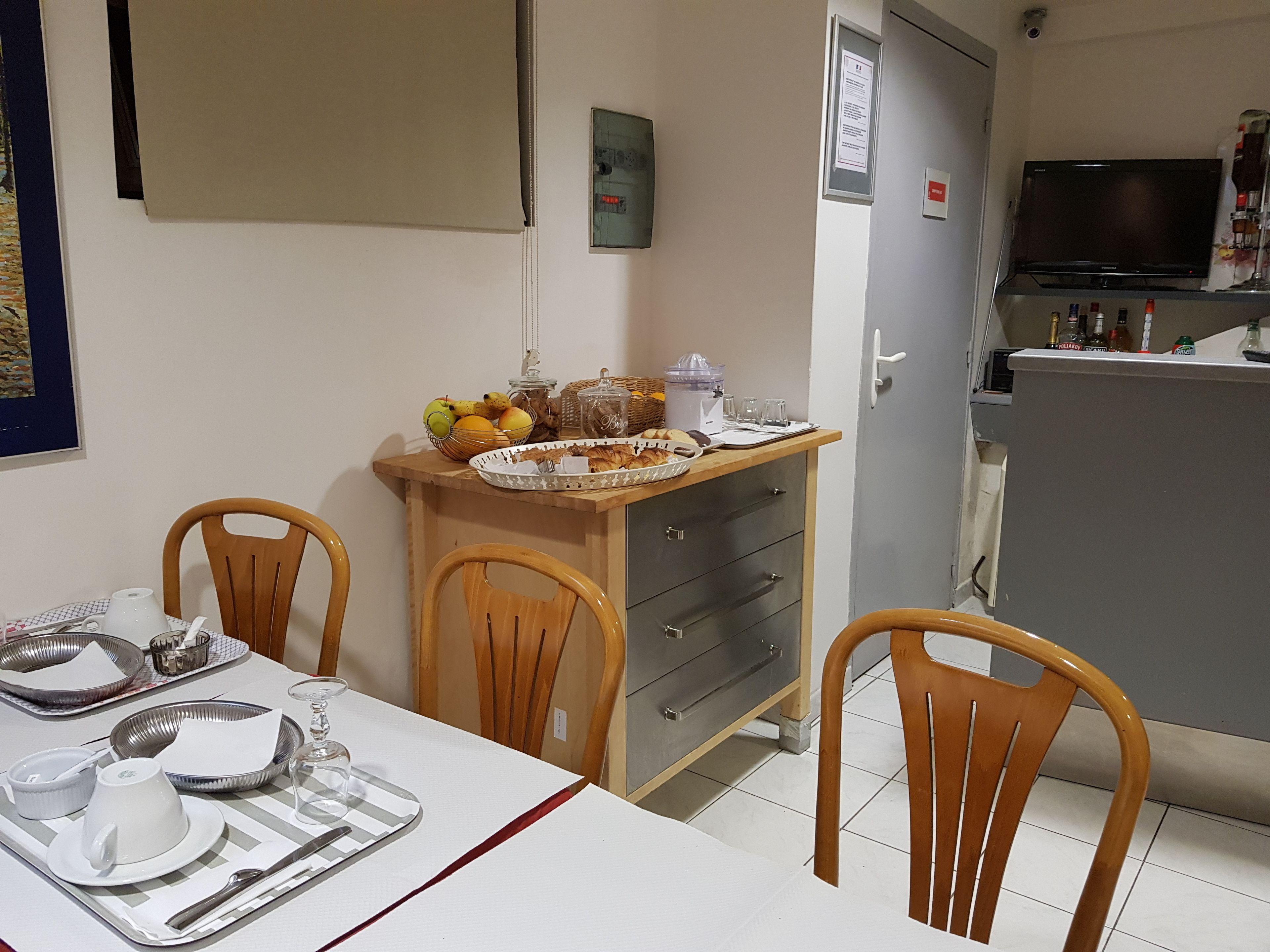 Hotel Hotel Le Saint-Hubert - Gare De Lyon Bastille 3*