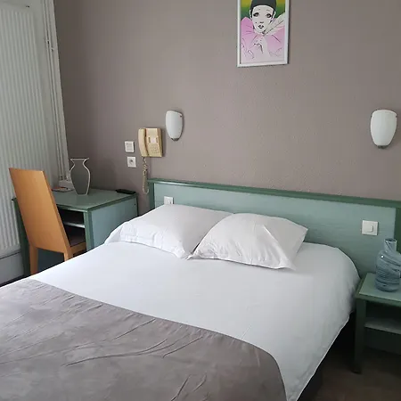 Hotel Le Saint-Hubert - Gare De Lyon Bastille Paris