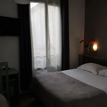 Hotel Le Saint-Hubert - Gare De Lyon Bastille 3*