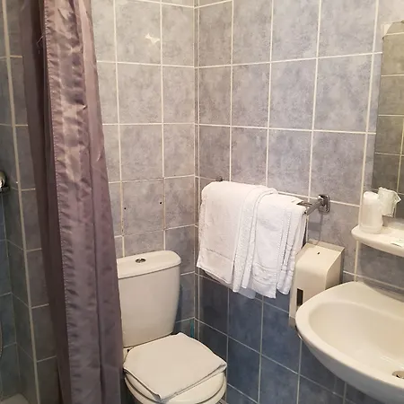 Hotel Hotel Le Saint-Hubert - Gare De Lyon Bastille 3*