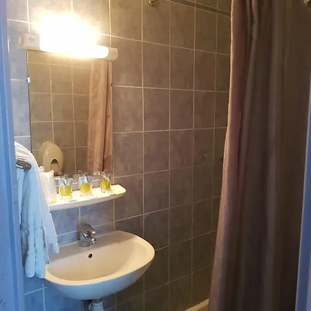 Hotel Le Saint-Hubert - Gare De Lyon Bastille
