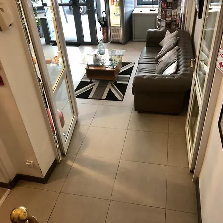Hotel Le Saint-Hubert - Gare De Lyon Bastille 3*