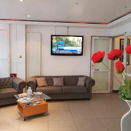 Hotel Le Saint-Hubert - Gare De Lyon Bastille 3*