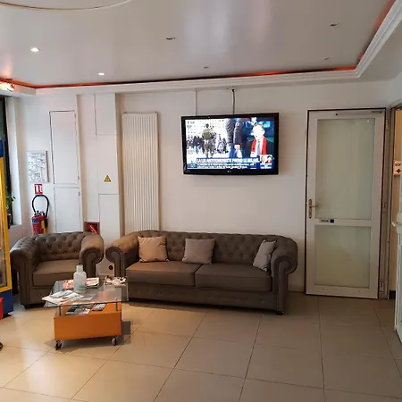 Hotel Hotel Le Saint-Hubert - Gare De Lyon Bastille 3*