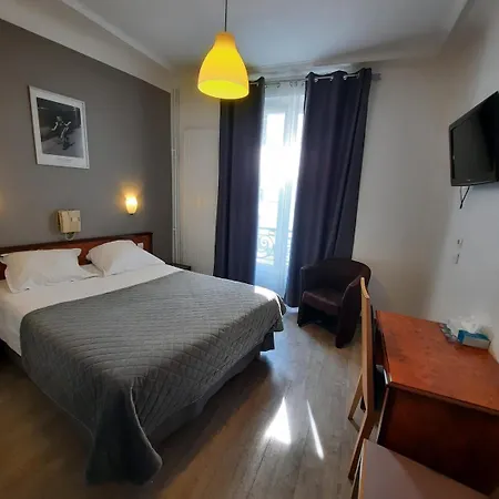 Hotel Le Saint-Hubert - Gare De Lyon Bastille Paris