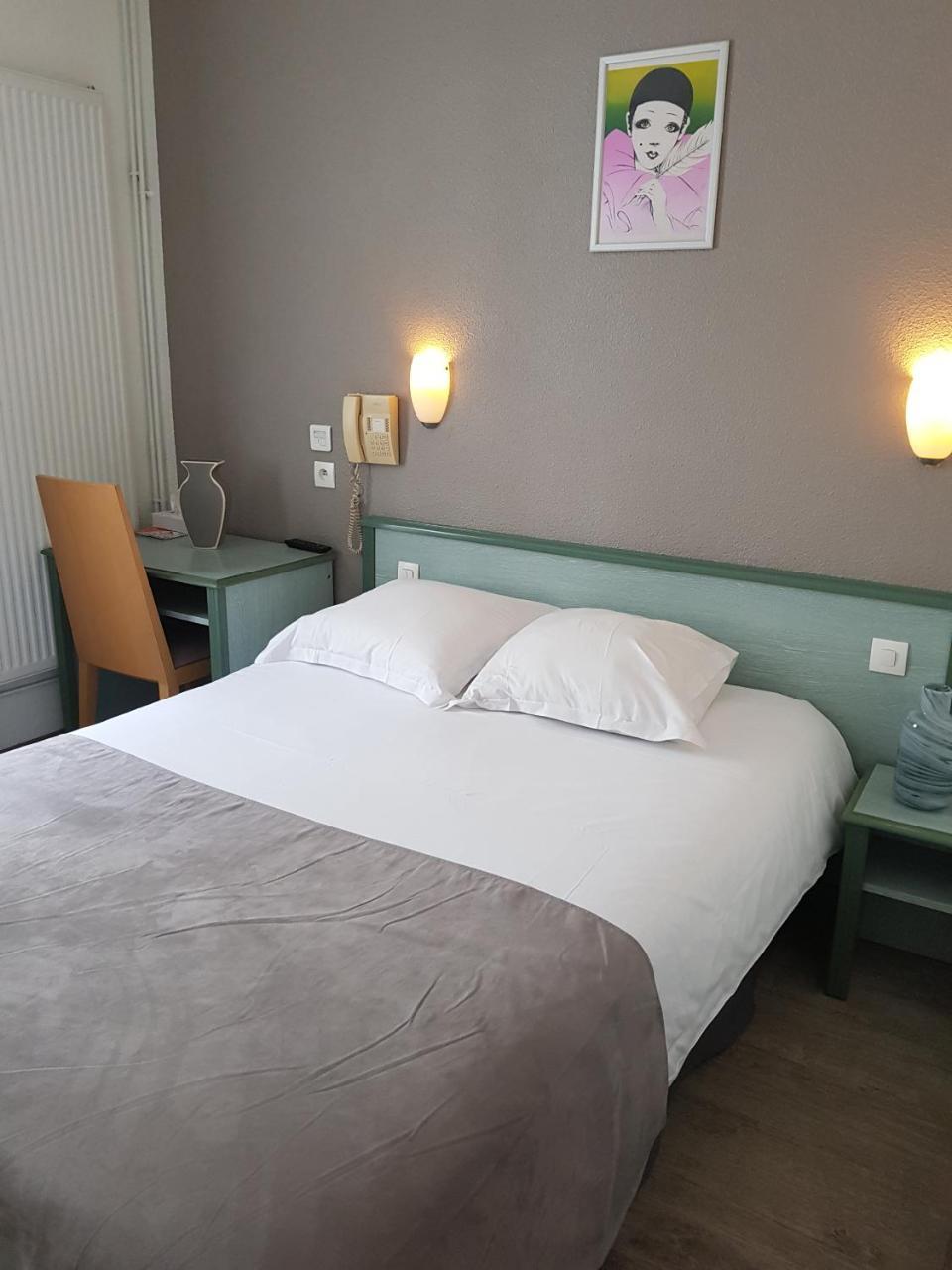 Hotel Le Saint-hubert - Gare De Lyon Bastille 3*