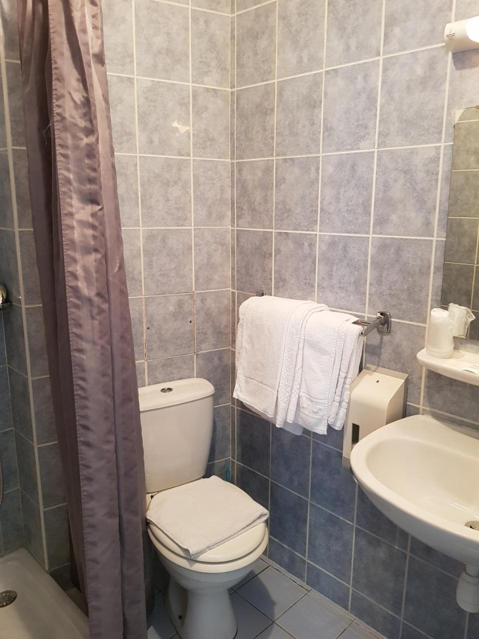 Hotel Le Saint-hubert - Gare De Lyon Bastille Parigi