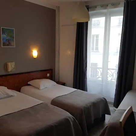 Hotel Le Saint-hubert - Gare De Lyon Bastille 3*